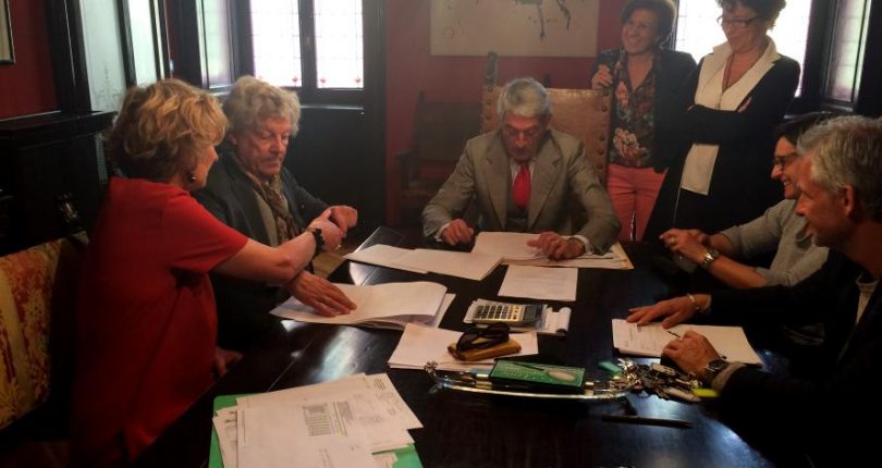 Notary in Italy, his role by Italian law and essential to fullfil the deal