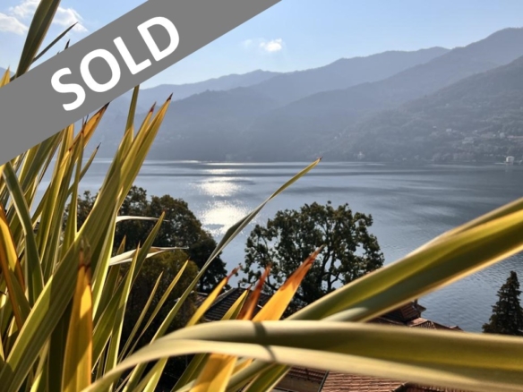 Appartamento Lago di Como con terrazzo e stupenda vista lago
