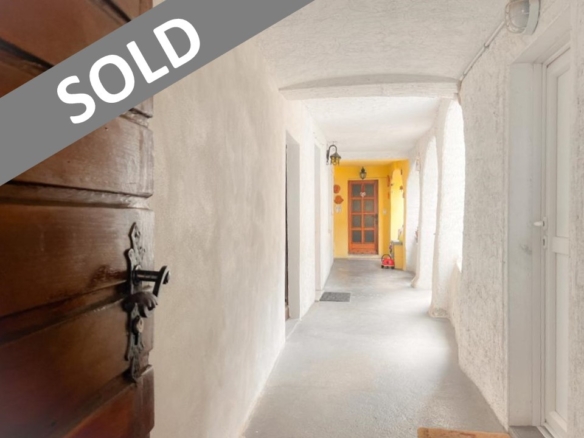 Affascinante porzione di casa in vendita a San Fedele Intelvi