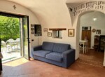 03 house with living room in muronico close to argegno