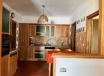 12 house for sale with garden and parking close to Argegno