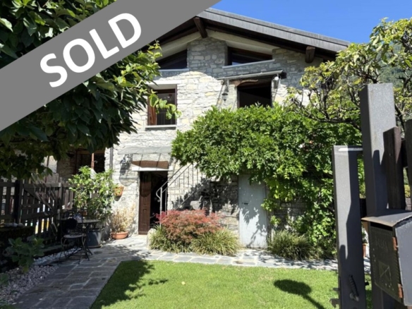 Mini casa ad Argegno con giardino e vista lago