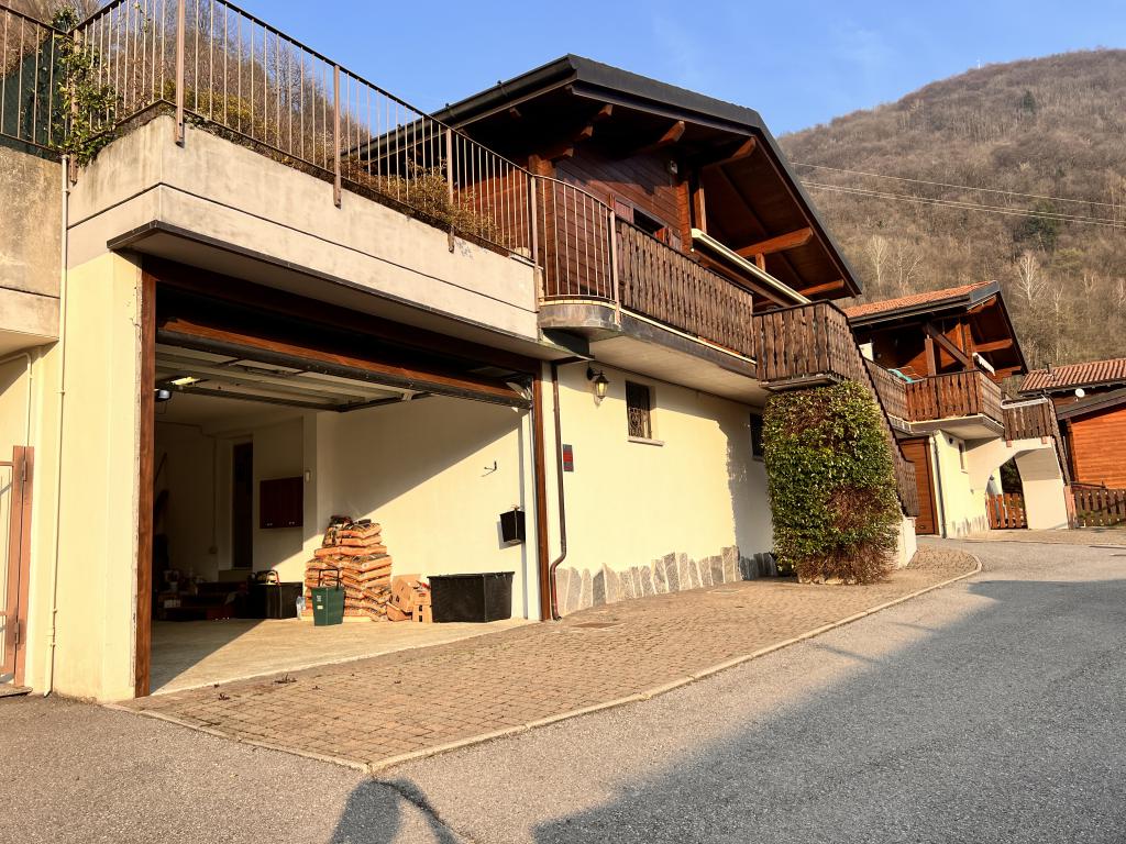 Chalet in legno in Valle Intelvi: il rifugio perfetto per gli amanti della montagna