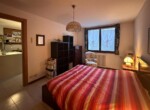 17. Double bedroom Argegno apartment home