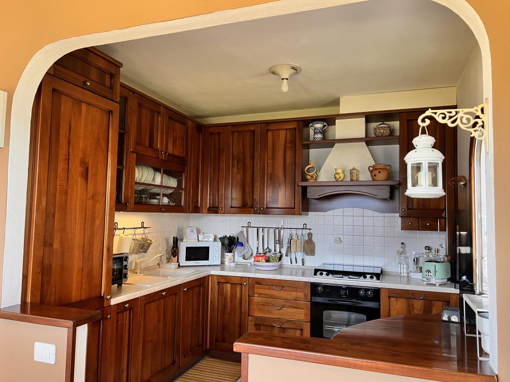 11 lake como detached house