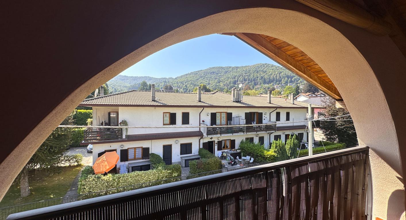13. Lanzo d'Intelvi apartemnt view from the balcony