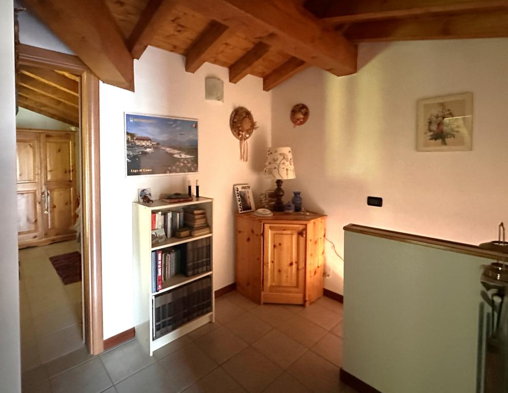 15. Apartment Lanzo d'Intelvi attic