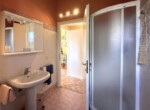 13. Apt in Sala Comacina bathroom with shower