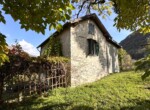 Stone house near Argegno with lake view and private land