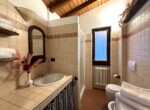 10. Apartment in Argegno for sale bathroom