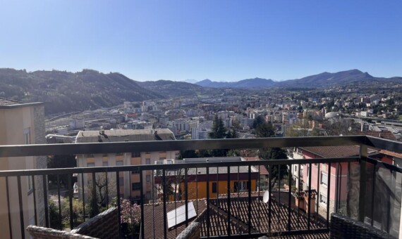 Apartment in Sagnino Como with terrace and view