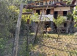 4. Delightful detached house with private garden Torno