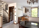 13. Apt for sale with large open space and bathroom