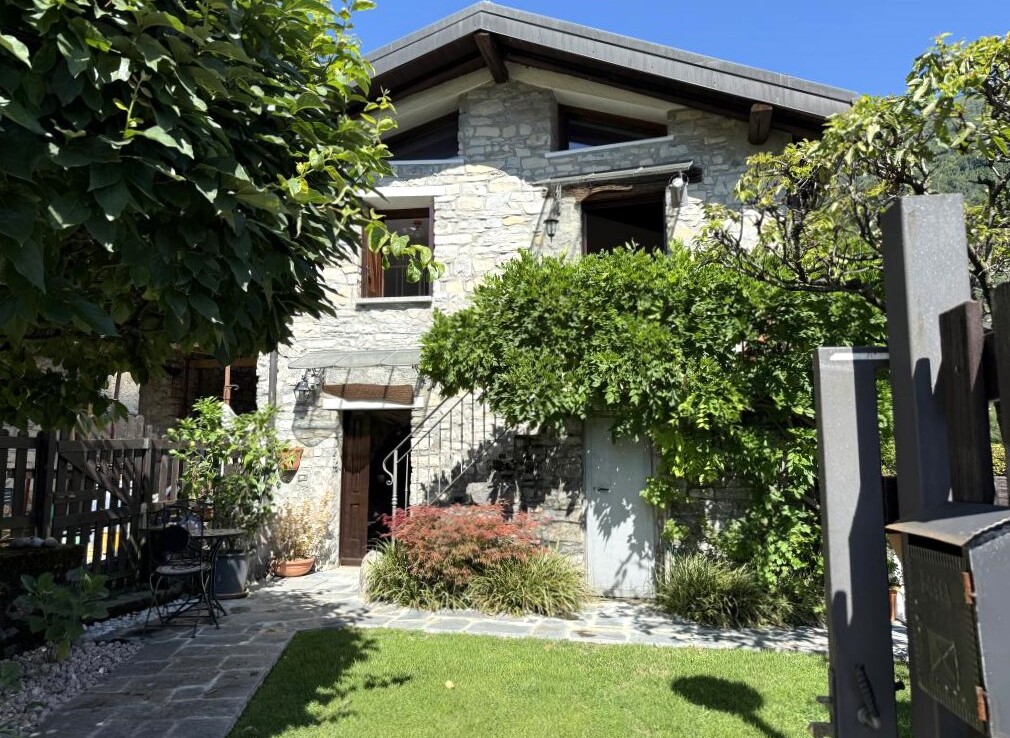 Charming Mini Home in Argegno