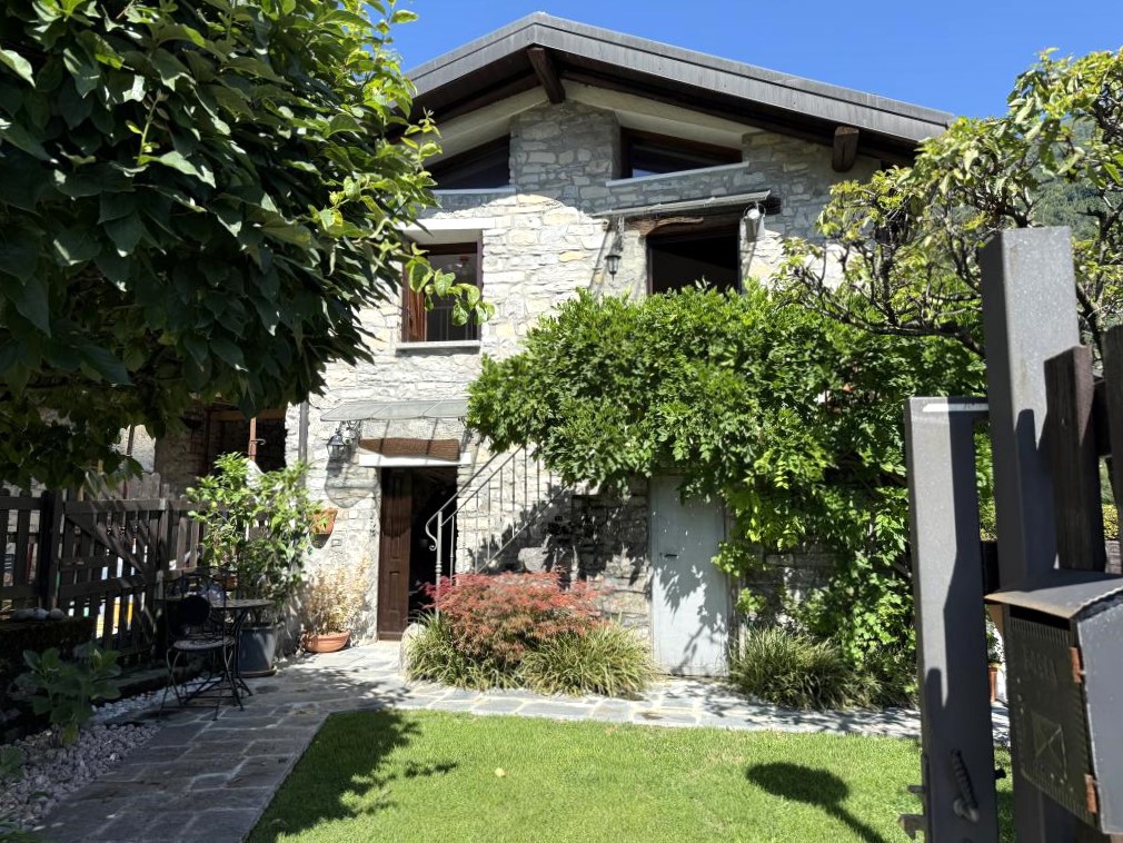 Charming Mini Home in Argegno