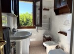 14. Small house on Lake Como in a quiet yet central location for sale