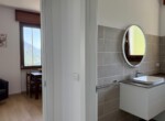 17. Aprtment for sale in Argegno with modern bathroom