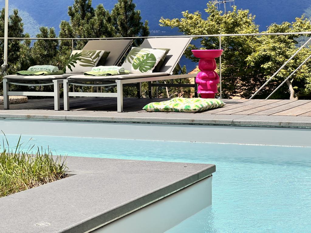 Una nota glam rock nella romantica cornice del Lago di Como