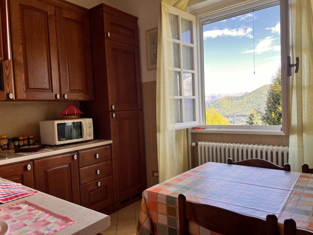11. Charming house with 3 bedrooms