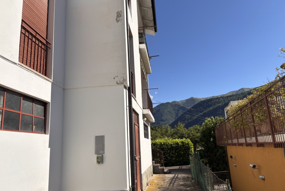 15. Perfect apartment for a customized Lake Como