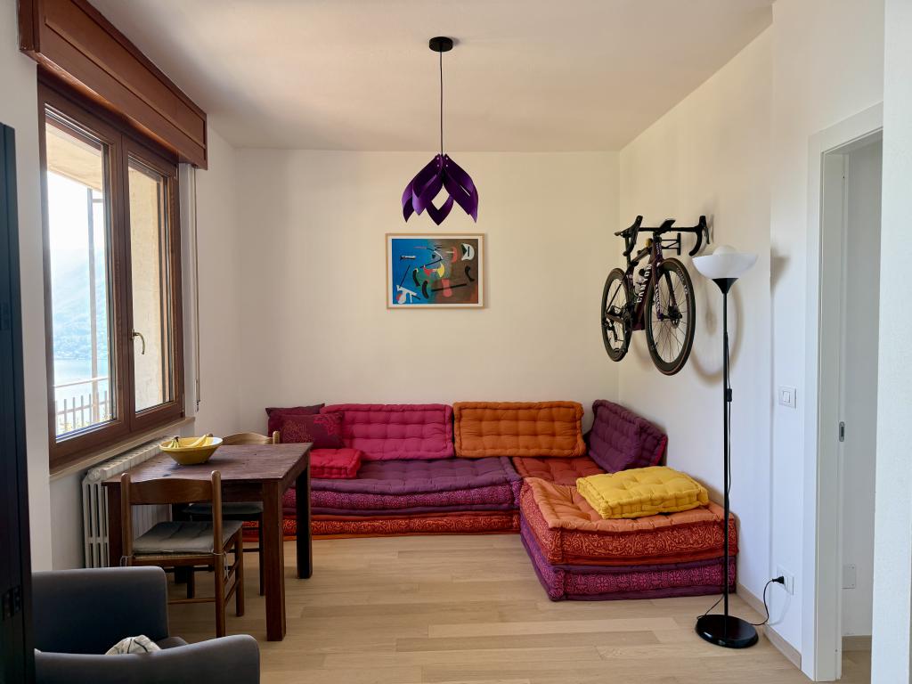 16.-Relax-in-a-comfortable-apartment-for-sale-in-Argegno
