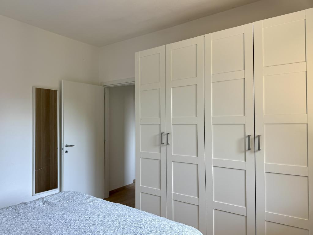 21.-Spacious-double-bedroom-in-Argegno-property-for-sale