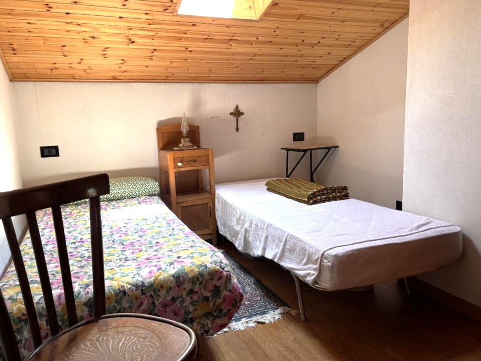 23. Good opportunity for families in Valle Intelvi with 3 rooms
