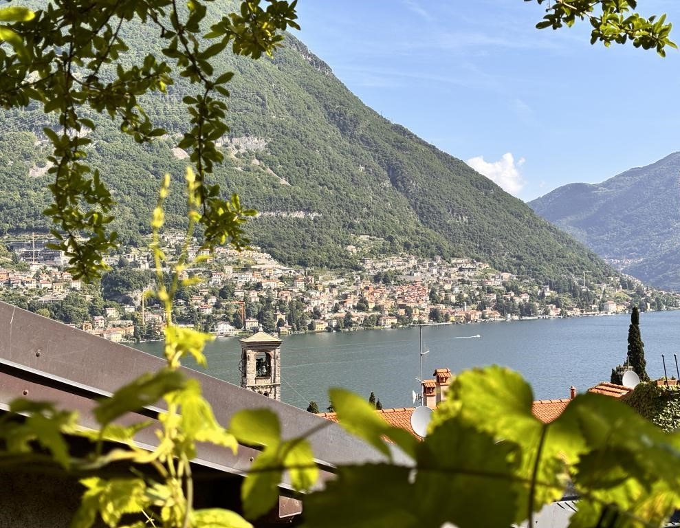 25. A beatiful and peaceful place where you can live on Lake Como