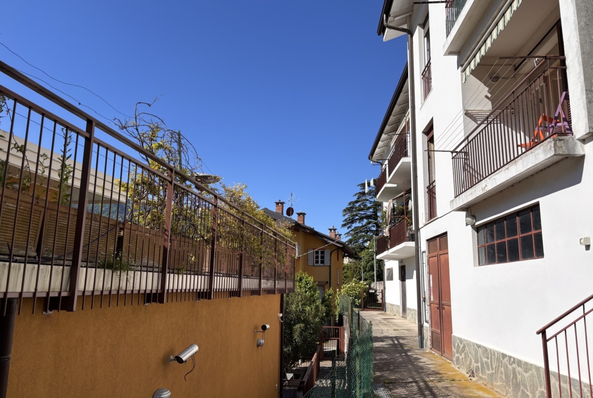 3. Apartment laglio with cellar