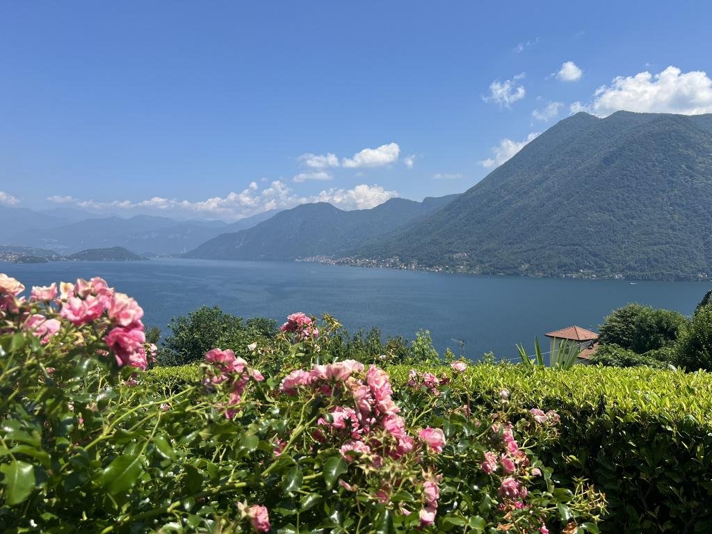 4. Apartment in a quiet and bright area Argegno