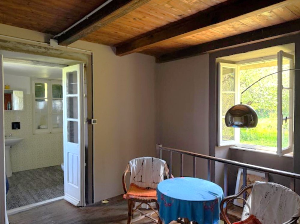 4. Argegno stone house to renovate first floor