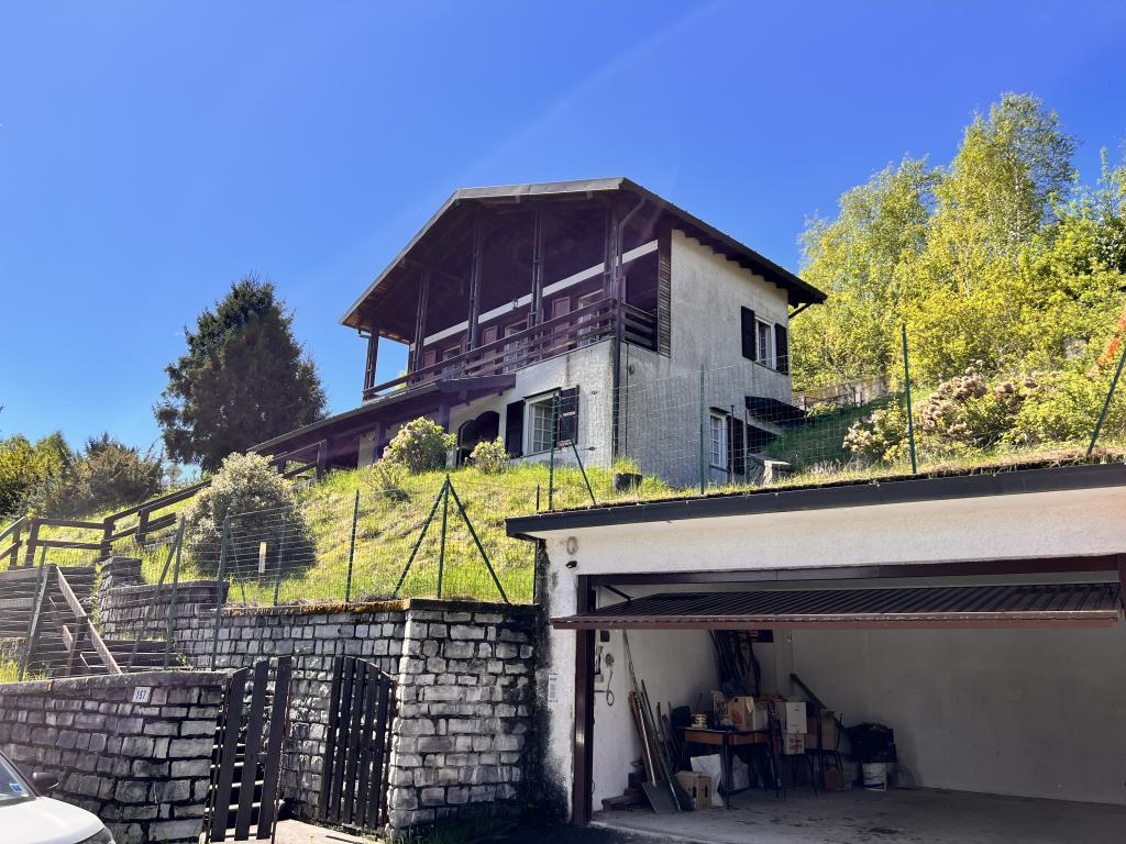 7. Detached house for sale with garage