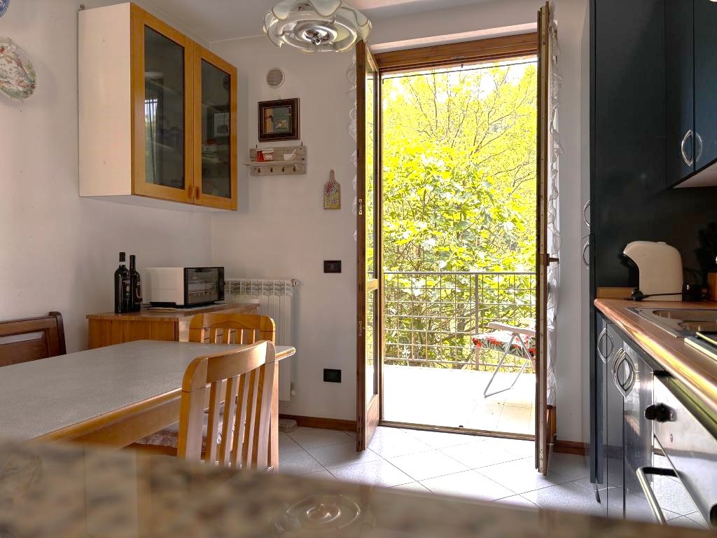 8. Kitchen and balcony apt Valle Intelvi