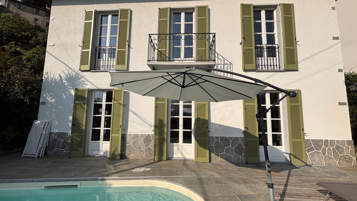 Elegant detached villa with pool, garden and lake view in Moltrasio