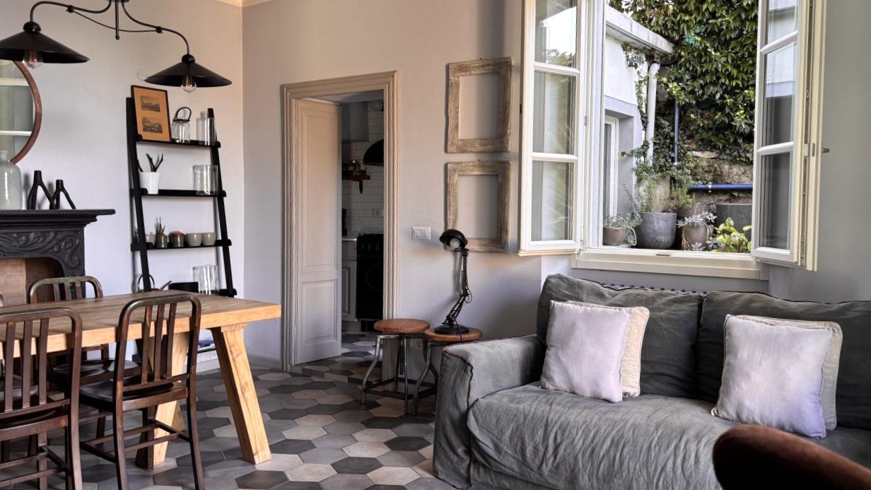 8. Villino for sale in Moltrasio